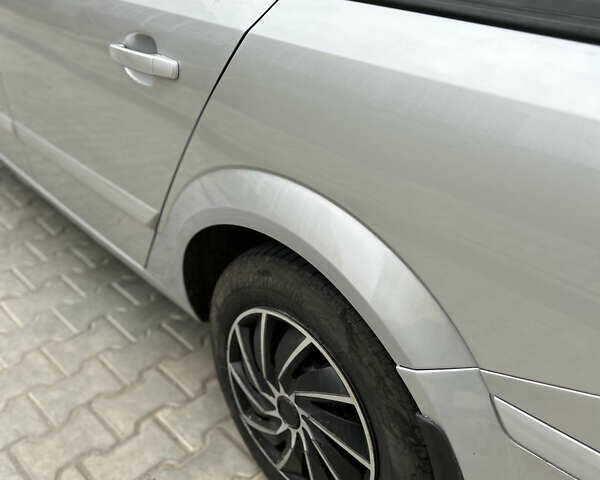 Серый Опель Астра, объемом двигателя 1.6 л и пробегом 250 тыс. км за 5350 $, фото 10 на Automoto.ua