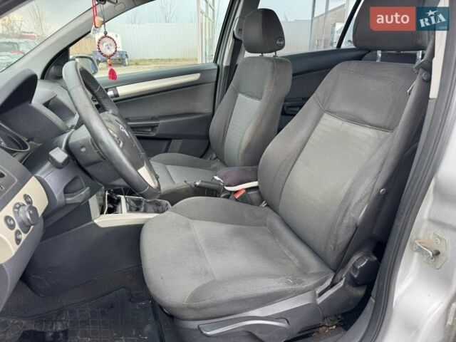 Сірий Опель Астра, об'ємом двигуна 1.6 л та пробігом 461 тис. км за 3700 $, фото 15 на Automoto.ua