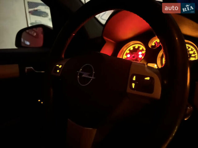 Серый Опель Астра, объемом двигателя 1.36 л и пробегом 270 тыс. км за 3900 $, фото 139 на Automoto.ua