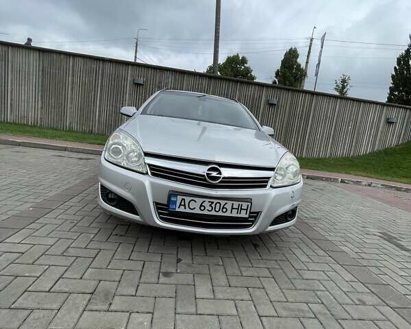 Сірий Опель Астра, об'ємом двигуна 1.9 л та пробігом 298 тис. км за 4100 $, фото 4 на Automoto.ua