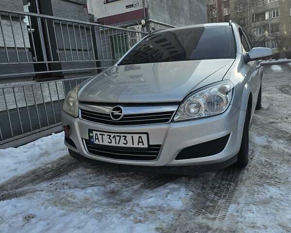 Серый Опель Астра, объемом двигателя 1.9 л и пробегом 198 тыс. км за 4500 $, фото 14 на Automoto.ua