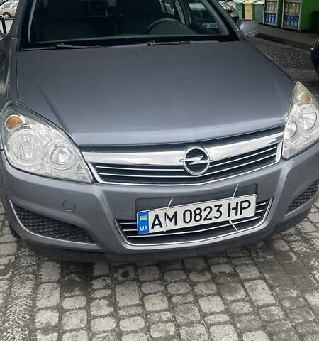 Серый Опель Астра, объемом двигателя 1.8 л и пробегом 244 тыс. км за 5100 $, фото 2 на Automoto.ua