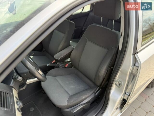 Серый Опель Астра, объемом двигателя 1.6 л и пробегом 212 тыс. км за 5400 $, фото 10 на Automoto.ua