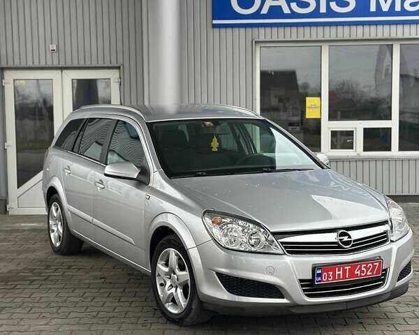 Серый Опель Астра, объемом двигателя 1.6 л и пробегом 160 тыс. км за 5400 $, фото 37 на Automoto.ua