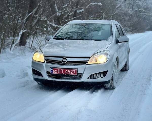 Серый Опель Астра, объемом двигателя 1.6 л и пробегом 160 тыс. км за 4999 $, фото 5 на Automoto.ua