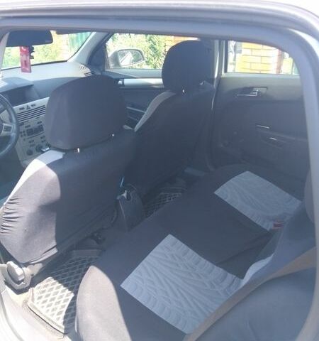 Серый Опель Астра, объемом двигателя 1.69 л и пробегом 278 тыс. км за 4700 $, фото 2 на Automoto.ua