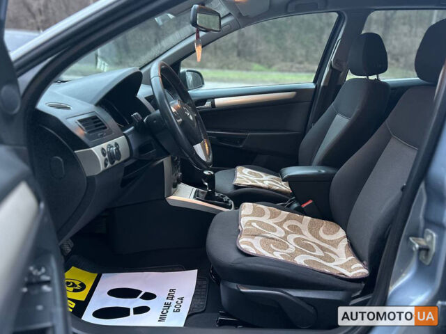 Серый Опель Астра, объемом двигателя 1.7 л и пробегом 321 тыс. км за 6000 $, фото 7 на Automoto.ua