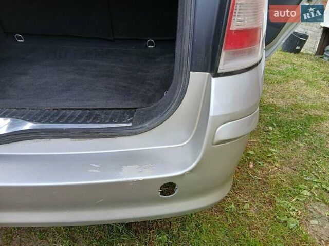 Серый Опель Астра, объемом двигателя 1.7 л и пробегом 320 тыс. км за 3700 $, фото 8 на Automoto.ua