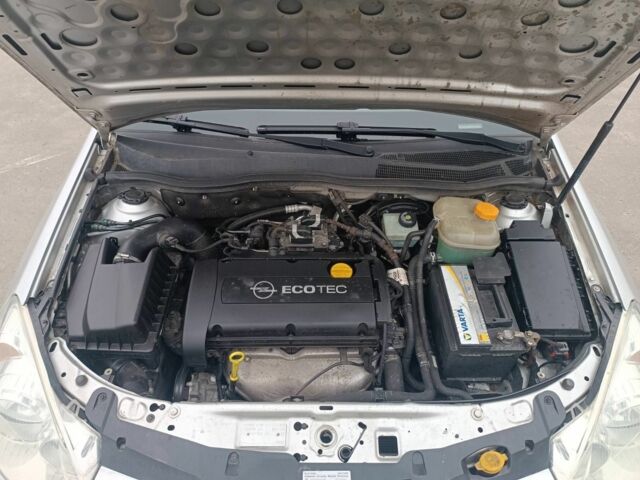 Серый Опель Астра, объемом двигателя 1.6 л и пробегом 226 тыс. км за 5400 $, фото 15 на Automoto.ua