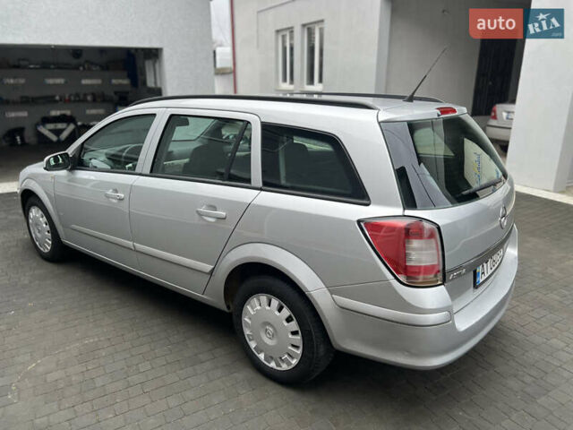 Серый Опель Астра, объемом двигателя 1.36 л и пробегом 270 тыс. км за 3900 $, фото 121 на Automoto.ua