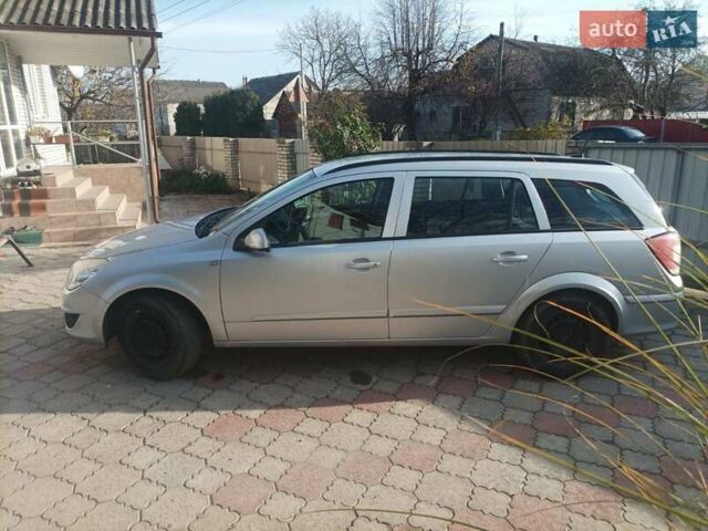 Сірий Опель Астра, об'ємом двигуна 1.6 л та пробігом 300 тис. км за 4500 $, фото 4 на Automoto.ua