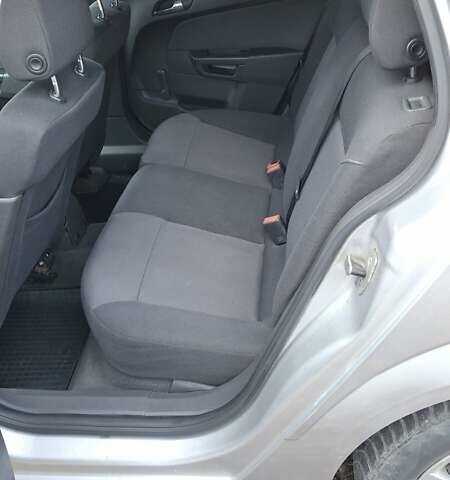 Сірий Опель Астра, об'ємом двигуна 1.7 л та пробігом 247 тис. км за 5000 $, фото 10 на Automoto.ua