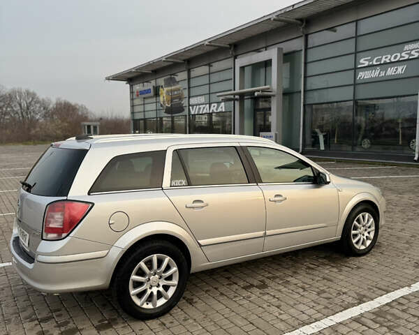 Серый Опель Астра, объемом двигателя 1.69 л и пробегом 247 тыс. км за 6000 $, фото 4 на Automoto.ua