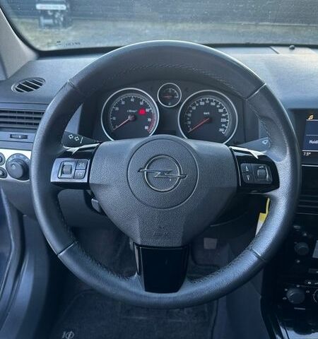 Серый Опель Астра, объемом двигателя 1.6 л и пробегом 290 тыс. км за 5000 $, фото 20 на Automoto.ua