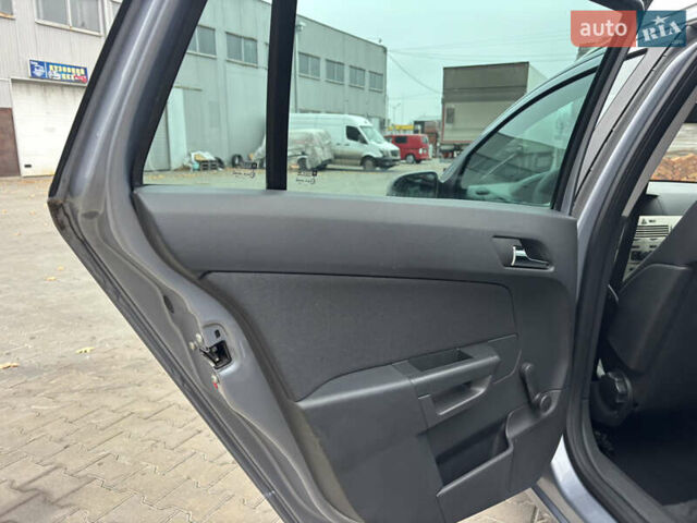 Сірий Опель Астра, об'ємом двигуна 1.6 л та пробігом 275 тис. км за 4999 $, фото 26 на Automoto.ua