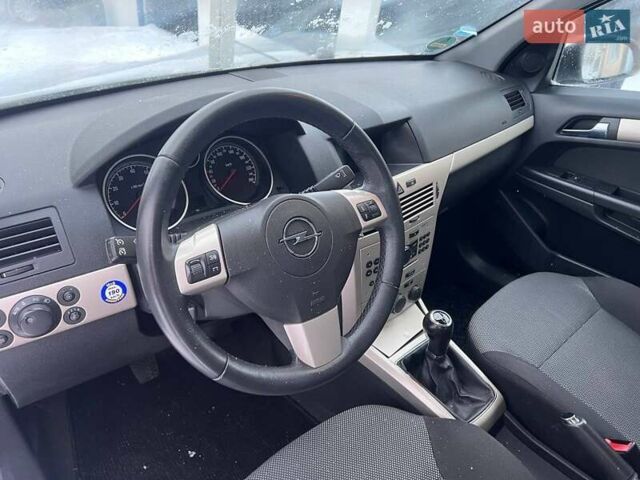 Сірий Опель Астра, об'ємом двигуна 1.6 л та пробігом 209 тис. км за 5999 $, фото 33 на Automoto.ua