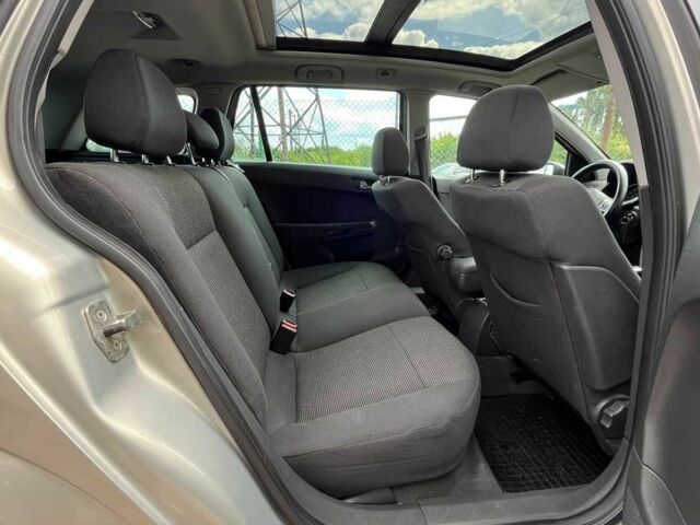 Серый Опель Астра, объемом двигателя 1.6 л и пробегом 200 тыс. км за 5800 $, фото 11 на Automoto.ua