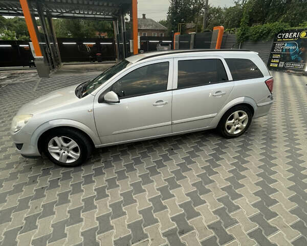 Серый Опель Астра, объемом двигателя 1.91 л и пробегом 257 тыс. км за 4800 $, фото 1 на Automoto.ua