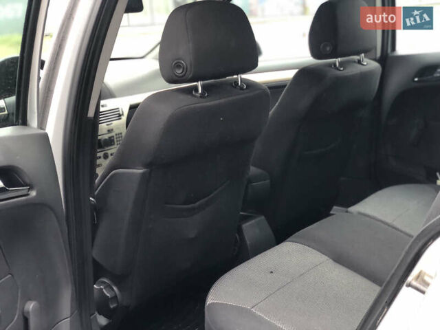 Серый Опель Астра, объемом двигателя 1.91 л и пробегом 278 тыс. км за 5700 $, фото 24 на Automoto.ua