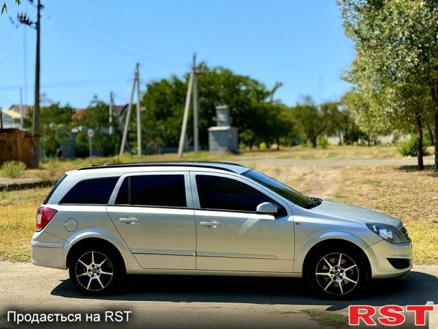 Серый Опель Астра, объемом двигателя 1.9 л и пробегом 360 тыс. км за 4700 $, фото 2 на Automoto.ua