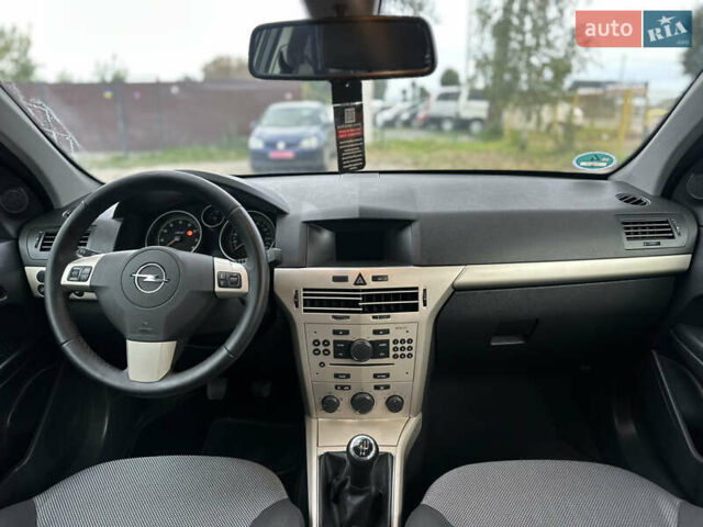 Сірий Опель Астра, об'ємом двигуна 1.6 л та пробігом 218 тис. км за 6000 $, фото 55 на Automoto.ua