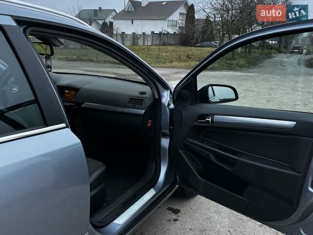 Серый Опель Астра, объемом двигателя 1.6 л и пробегом 251 тыс. км за 6100 $, фото 30 на Automoto.ua