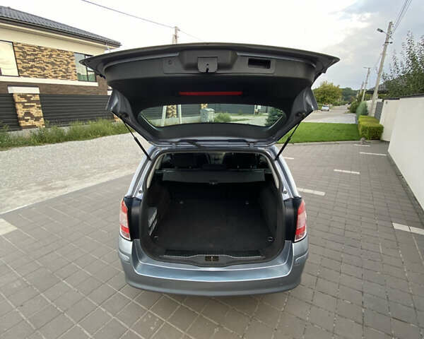 Серый Опель Астра, объемом двигателя 1.6 л и пробегом 214 тыс. км за 5700 $, фото 13 на Automoto.ua