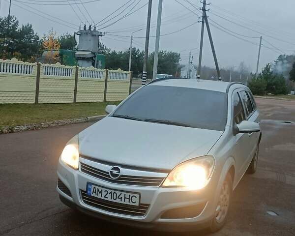 Сірий Опель Астра, об'ємом двигуна 1.7 л та пробігом 313 тис. км за 5000 $, фото 5 на Automoto.ua