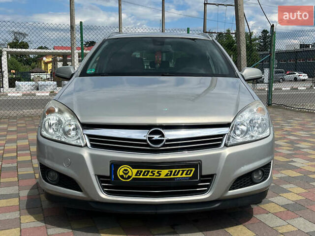 Серый Опель Астра, объемом двигателя 1.6 л и пробегом 200 тыс. км за 5800 $, фото 1 на Automoto.ua