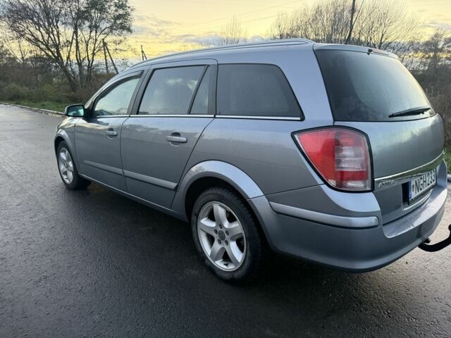 Опель Астра 2008 в Андрушевке на Automoto.ua Серый Опель Астра, объемом двигателя 1.9 л и пробегом 227 тыс. км за 2800 $, фото 5 на Automoto.ua