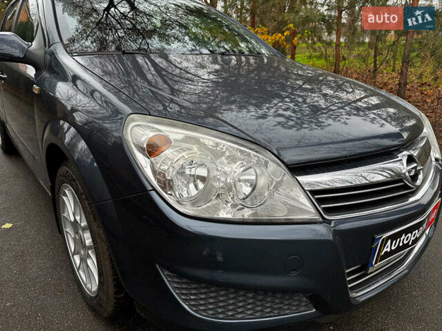 Серый Опель Астра, объемом двигателя 1.6 л и пробегом 197 тыс. км за 5990 $, фото 3 на Automoto.ua