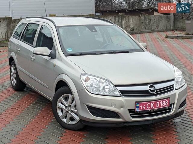Серый Опель Астра, объемом двигателя 1.6 л и пробегом 240 тыс. км за 5750 $, фото 6 на Automoto.ua