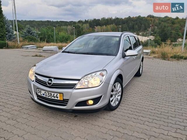 Сірий Опель Астра, об'ємом двигуна 1.6 л та пробігом 216 тис. км за 5400 $, фото 2 на Automoto.ua
