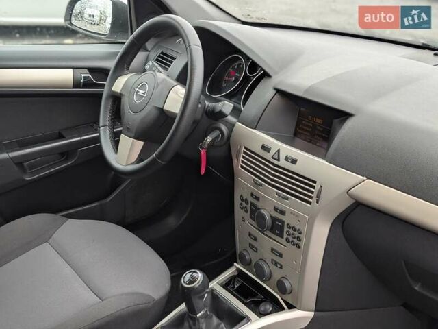 Серый Опель Астра, объемом двигателя 0 л и пробегом 240 тыс. км за 4850 $, фото 41 на Automoto.ua