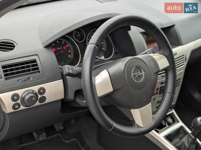 Серый Опель Астра, объемом двигателя 0 л и пробегом 240 тыс. км за 4850 $, фото 27 на Automoto.ua