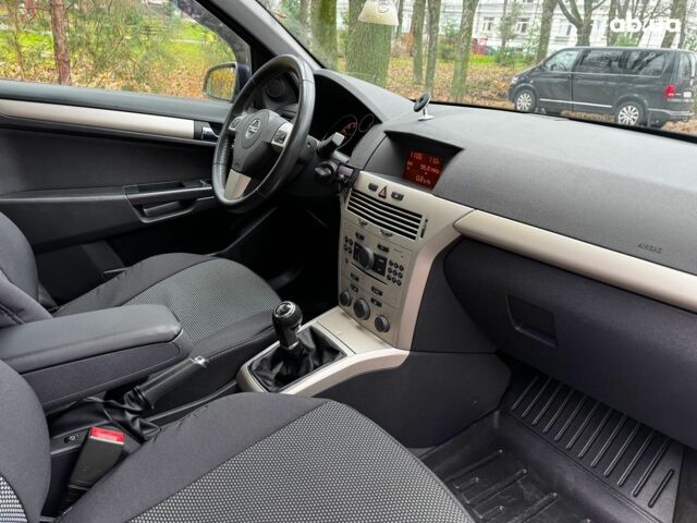 Серый Опель Астра, объемом двигателя 1.6 л и пробегом 197 тыс. км за 5990 $, фото 27 на Automoto.ua