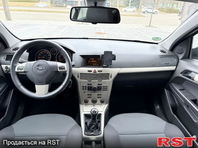 Серый Опель Астра, объемом двигателя 1.6 л и пробегом 192 тыс. км за 5999 $, фото 6 на Automoto.ua