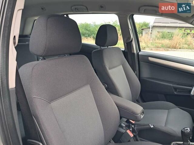 Сірий Опель Астра, об'ємом двигуна 1.6 л та пробігом 216 тис. км за 5400 $, фото 71 на Automoto.ua