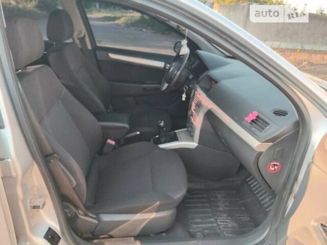 Сірий Опель Астра, об'ємом двигуна 1.7 л та пробігом 287 тис. км за 6600 $, фото 13 на Automoto.ua