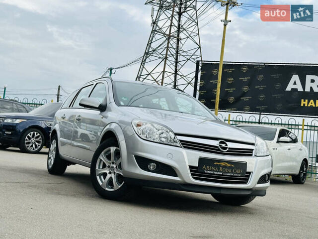 Серый Опель Астра, объемом двигателя 1.6 л и пробегом 154 тыс. км за 7200 $, фото 2 на Automoto.ua
