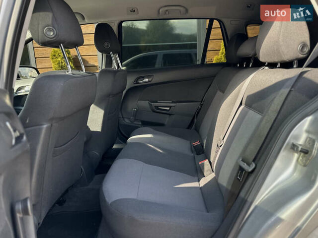 Сірий Опель Астра, об'ємом двигуна 1.69 л та пробігом 84 тис. км за 7400 $, фото 49 на Automoto.ua