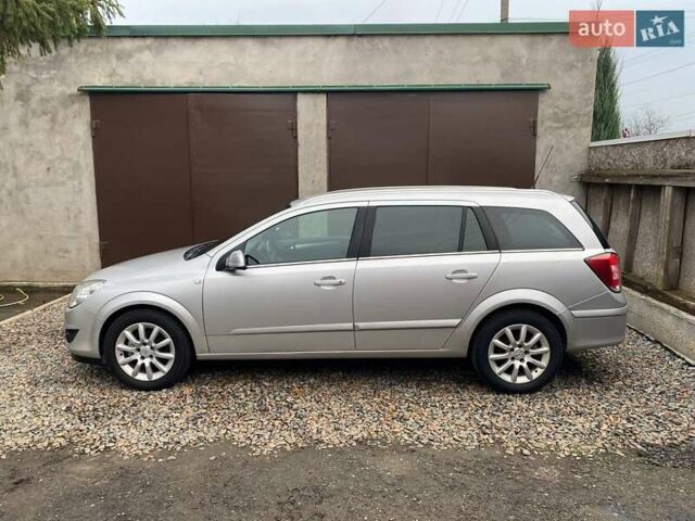 Серый Опель Астра, объемом двигателя 1.6 л и пробегом 172 тыс. км за 5900 $, фото 22 на Automoto.ua