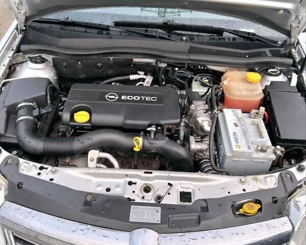 Серый Опель Астра, объемом двигателя 1.7 л и пробегом 280 тыс. км за 4999 $, фото 10 на Automoto.ua