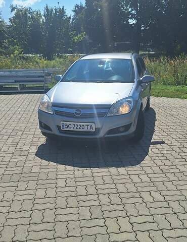 Серый Опель Астра, объемом двигателя 1.7 л и пробегом 253 тыс. км за 4600 $, фото 28 на Automoto.ua