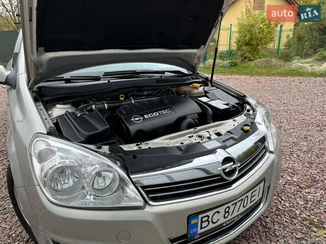 Опель Астра 2008 в Дрогобыче на Automoto.ua Серый Опель Астра, объемом двигателя 1.3 л и пробегом 270 тыс. км за 4450 $, фото 60 на Automoto.ua