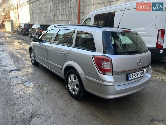 Серый Опель Астра, объемом двигателя 1.7 л и пробегом 280 тыс. км за 4700 $, фото 2 на Automoto.ua