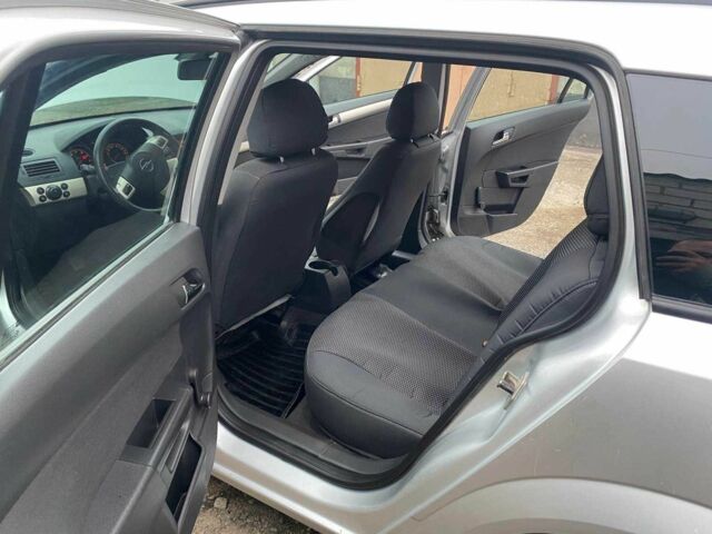 Серый Опель Астра, объемом двигателя 1.6 л и пробегом 230 тыс. км за 5200 $, фото 11 на Automoto.ua