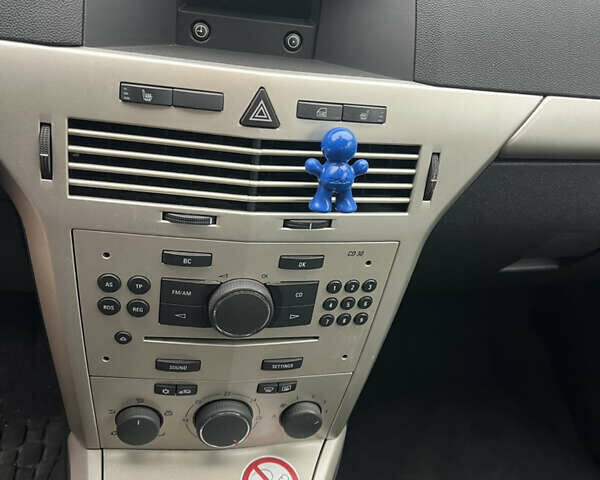 Сірий Опель Астра, об'ємом двигуна 1.8 л та пробігом 278 тис. км за 5850 $, фото 31 на Automoto.ua