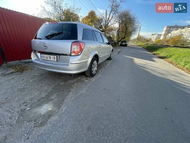 Серый Опель Астра, объемом двигателя 1.6 л и пробегом 240 тыс. км за 4800 $, фото 1 на Automoto.ua
