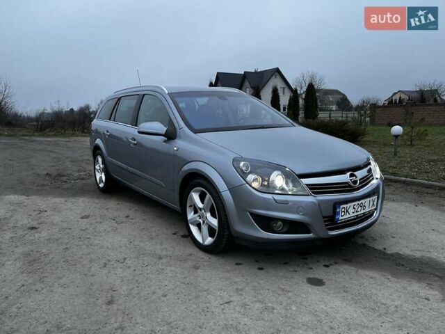 Серый Опель Астра, объемом двигателя 1.6 л и пробегом 251 тыс. км за 6100 $, фото 49 на Automoto.ua